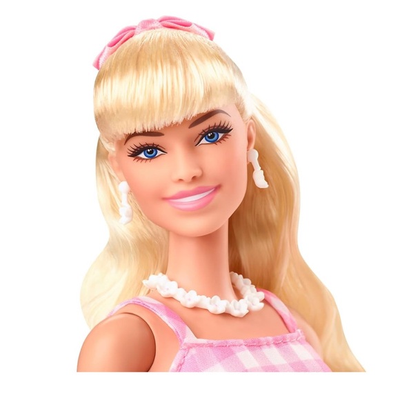 Barbie The Movie Collectible Doll-Margot Robbie as Barbie in Pink Gingham Dress - Picture 5 of 8